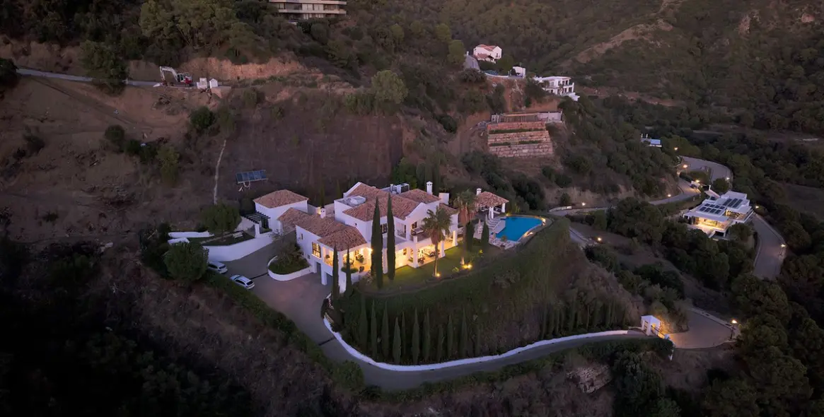 Продажа  отдельно стоящей виллы в Benahavís 42