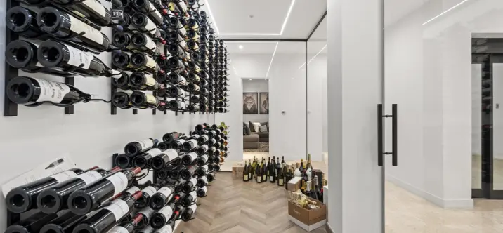 Продажа  отдельно стоящей виллы в Las Chapas 4