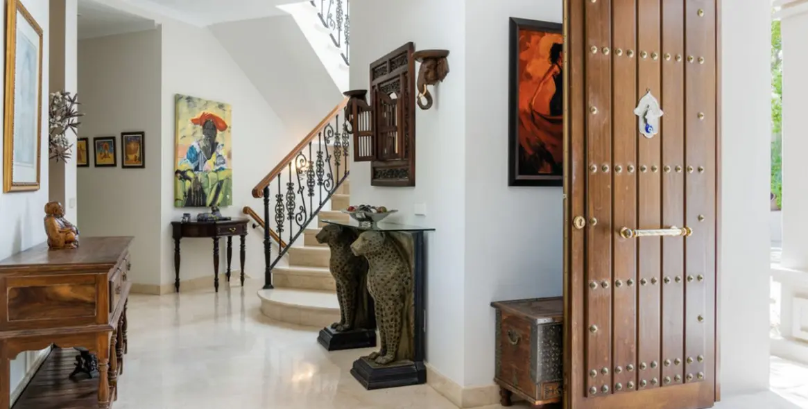 Продажа  отдельно стоящей виллы в Nueva Andalucía 9