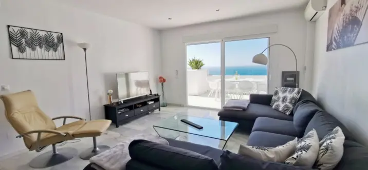 Venta de apartamento en planta media en La Mairena 2