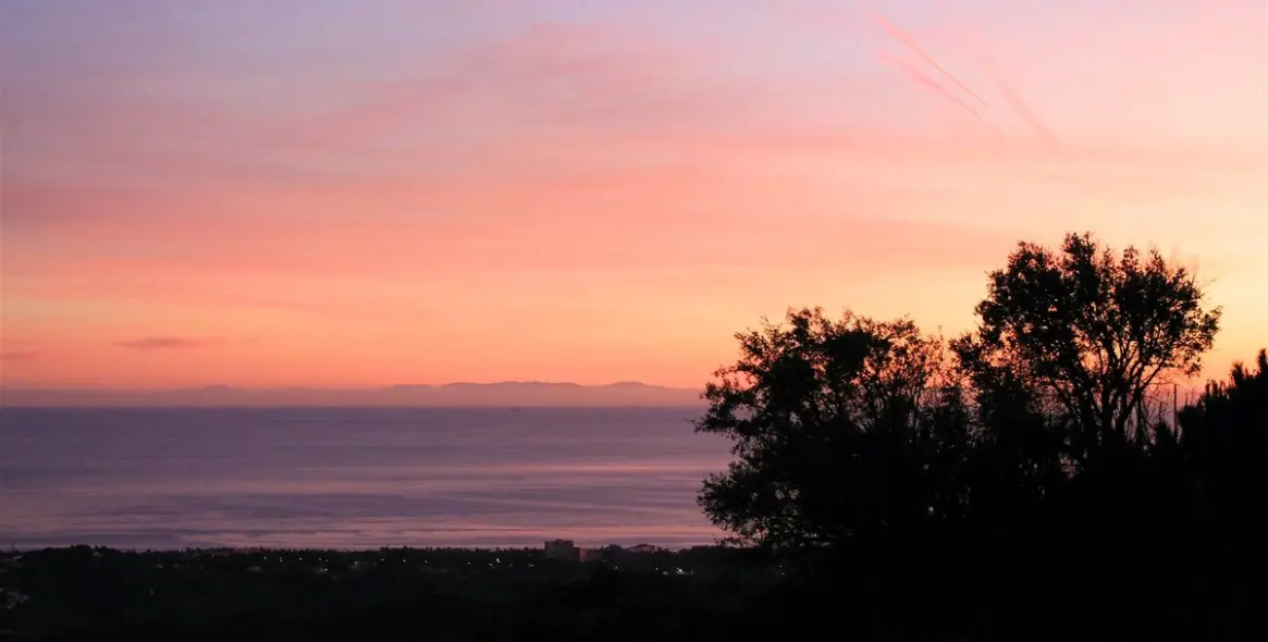 Sale of middle floor apartment in La Mairena 19