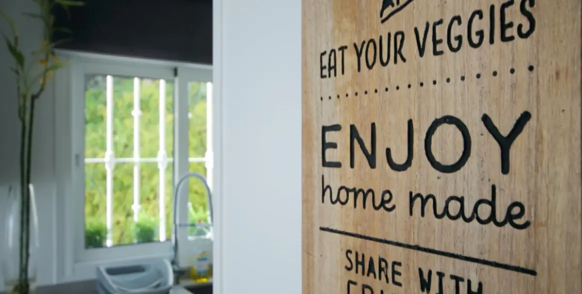 Sale of middle floor apartment in La Mairena 28