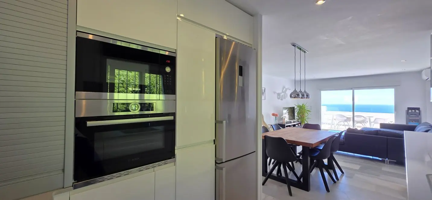 Sale of middle floor apartment in La Mairena 4