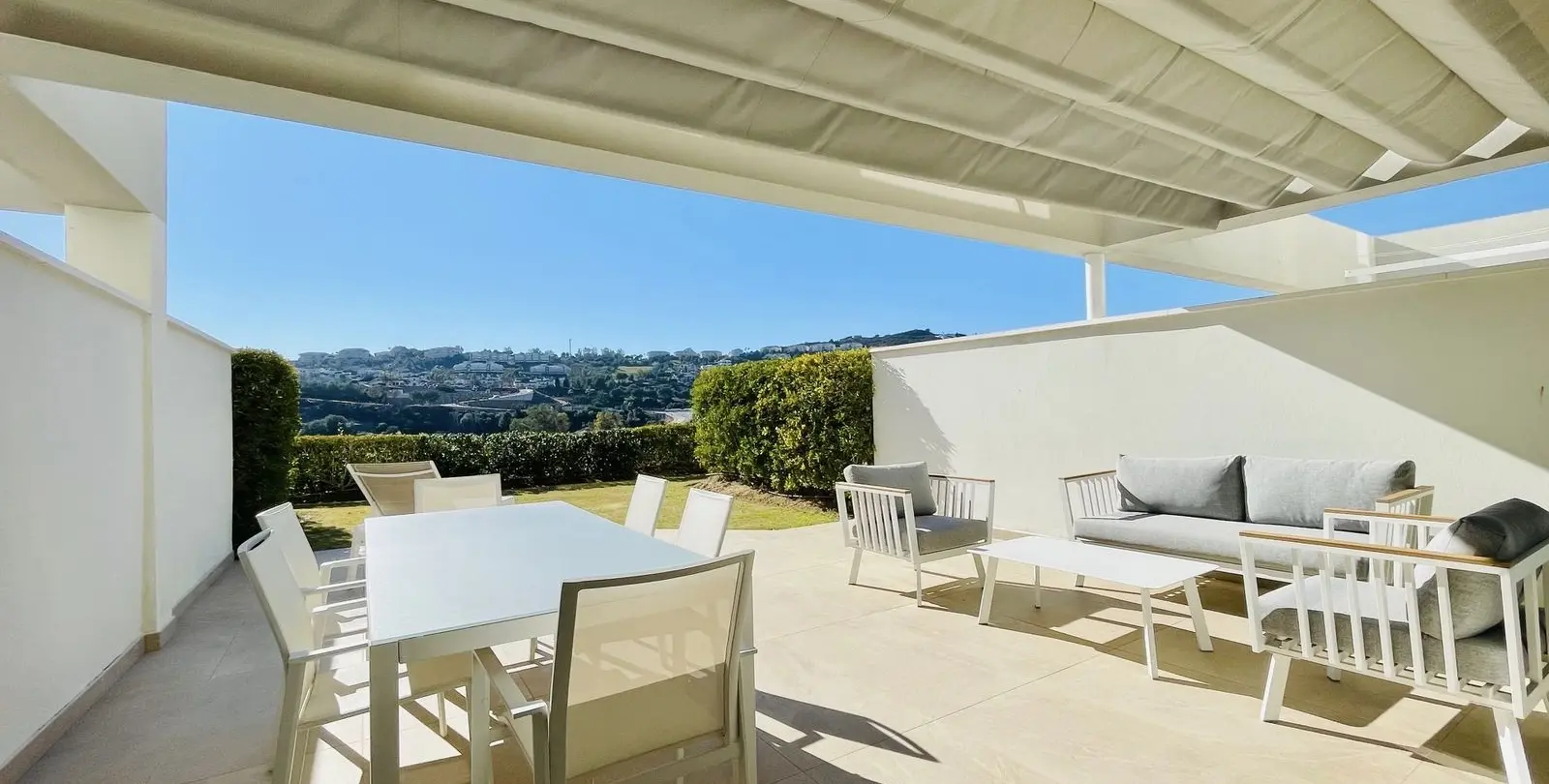 Sale of townhouse in La Cala Golf 14