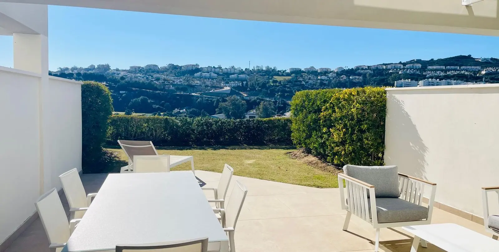 Sale of townhouse in La Cala Golf 17