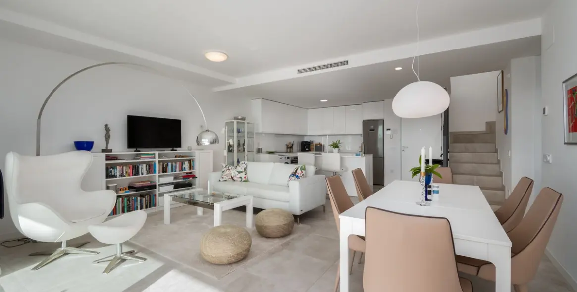 Sale of penthouse in Estepona 6