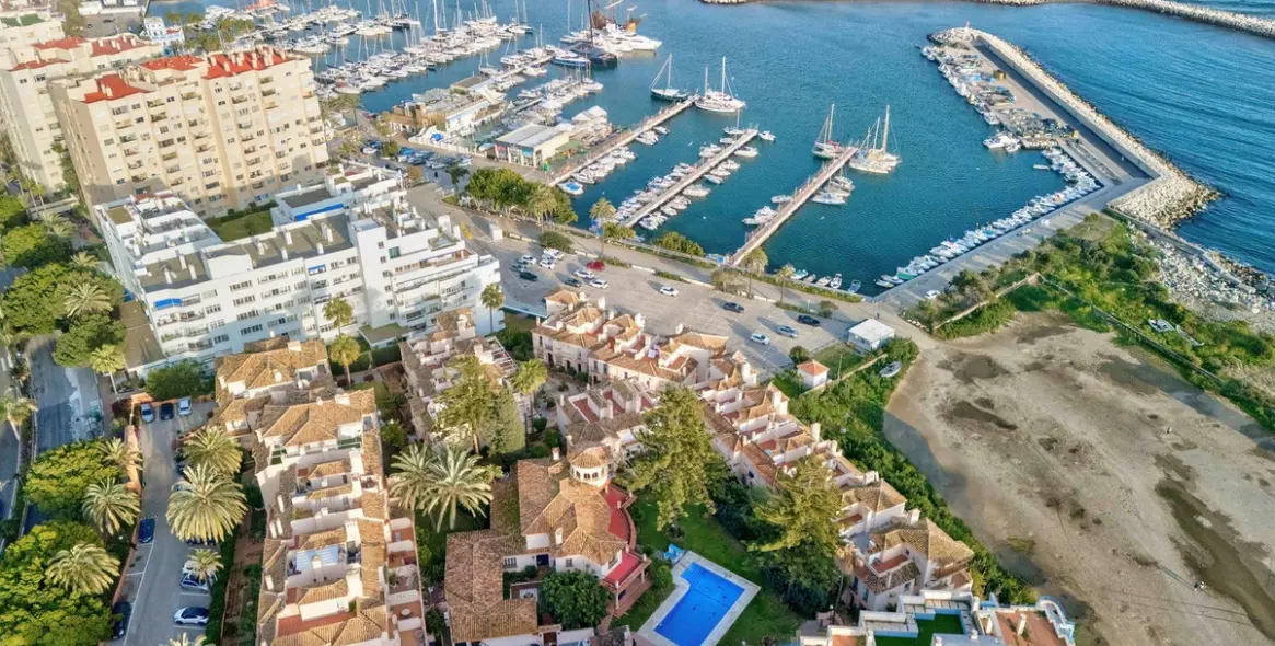 Venta de dúplex en Estepona 3