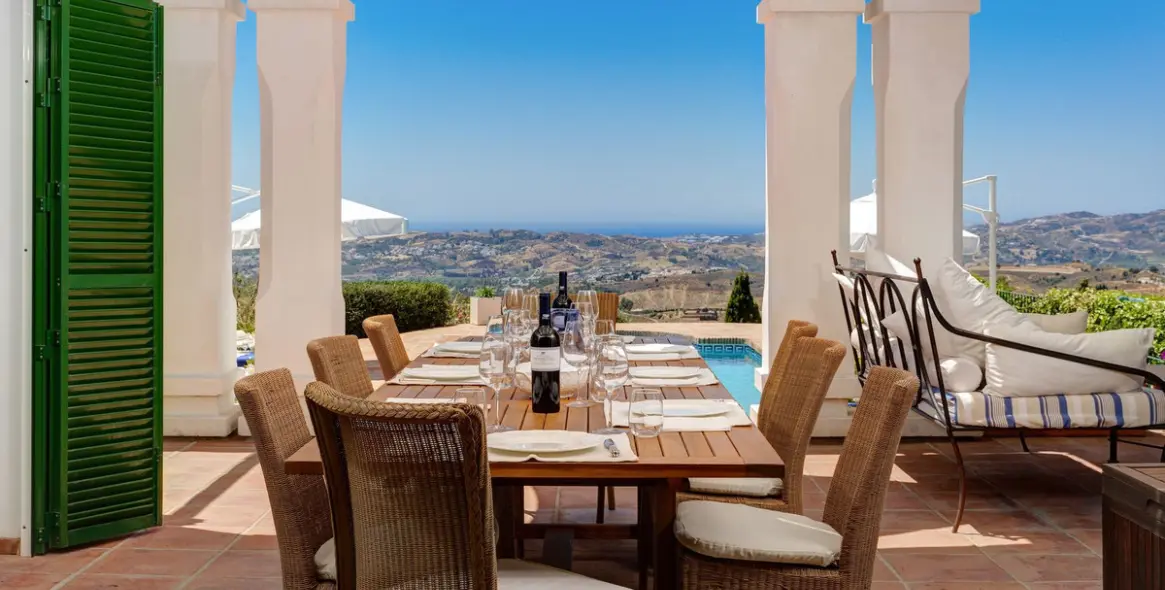 Продажа  отдельно стоящей виллы в Mijas 2