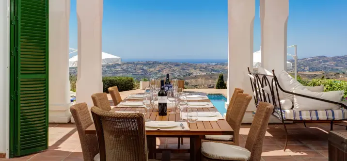 Sale of detached villa in Mijas 1