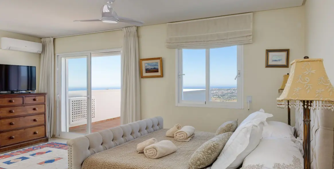 Продажа  отдельно стоящей виллы в Mijas 20