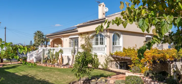 Sale of detached villa in Alhaurín de la Torre 0
