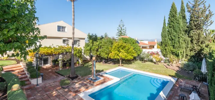 Sale of detached villa in Alhaurín de la Torre 1