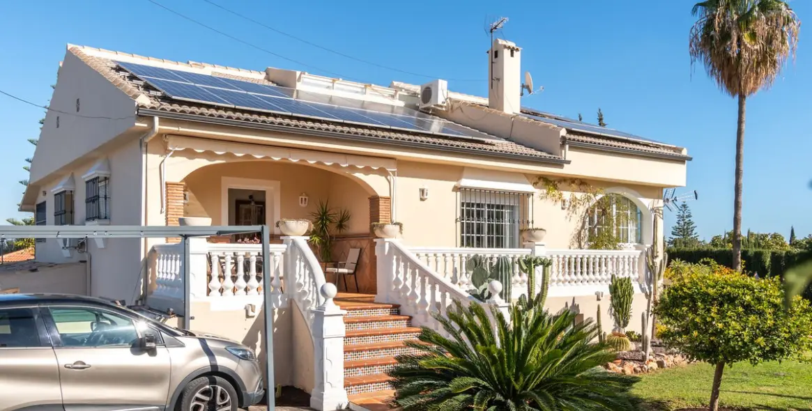 Sale of detached villa in Alhaurín de la Torre 4