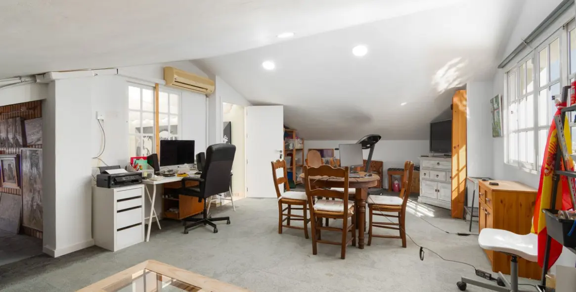 Sale of detached villa in Alhaurín de la Torre 24