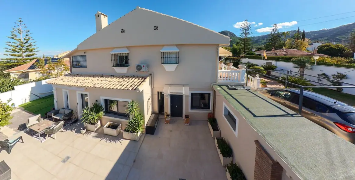 Sale of detached villa in Alhaurín de la Torre 44