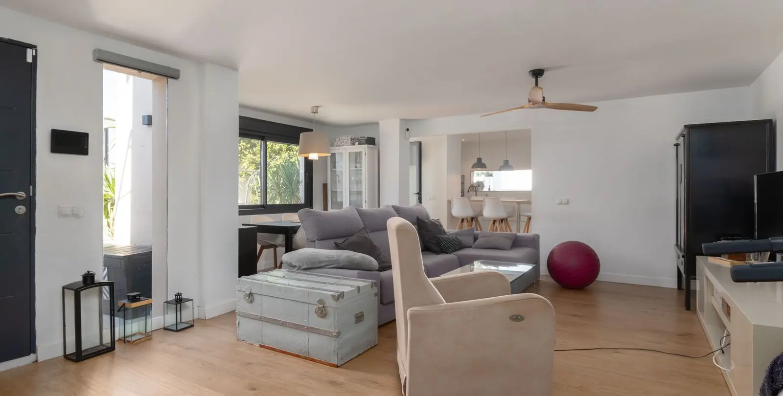 Продажа  отдельно стоящей виллы в Alhaurín de la Torre 28