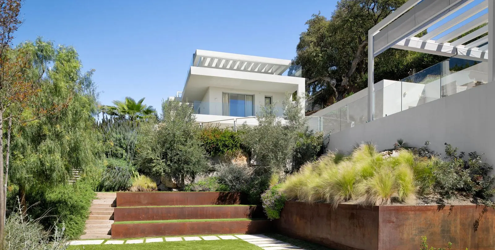 Venta de villa independiente en Elviria 1