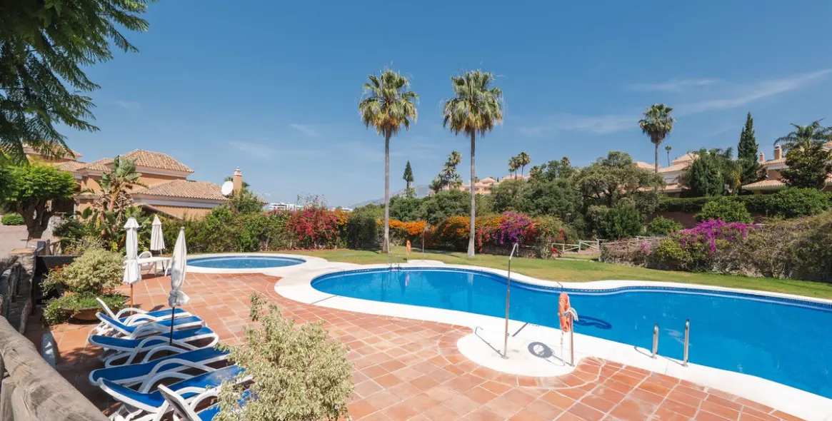 Long-term rent of townhouse in Santa Clara 31