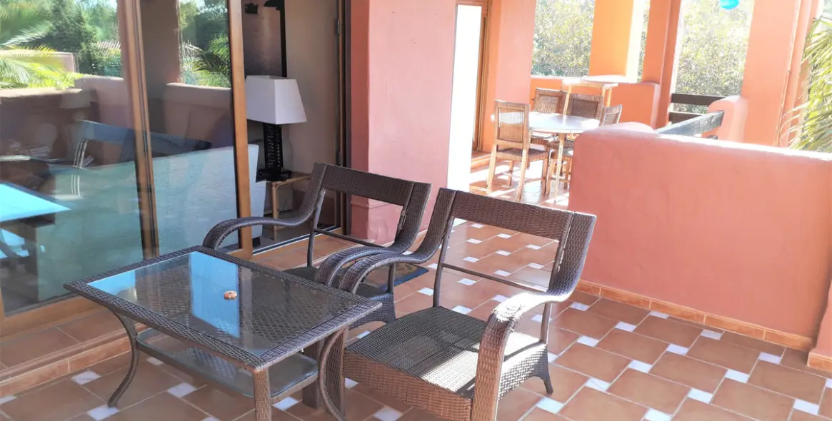 Краткосрочная аренда апартаментов на среднем этаже в Guadalmina Baja 7