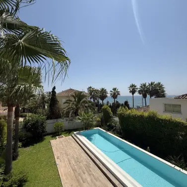 Sale of detached villa in Marbesa