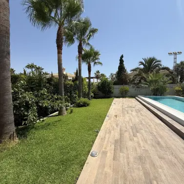 Sale of detached villa in Marbesa