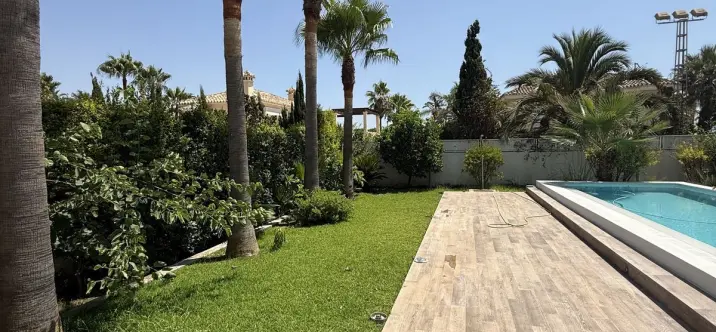 Sale of detached villa in Marbesa 2