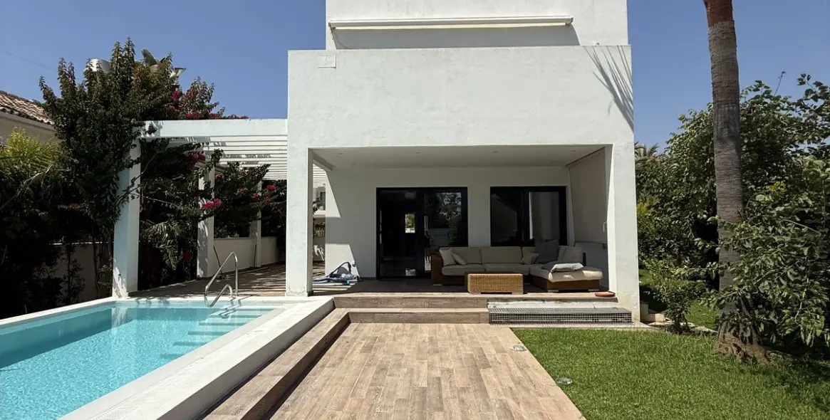 Sale of detached villa in Marbesa 4