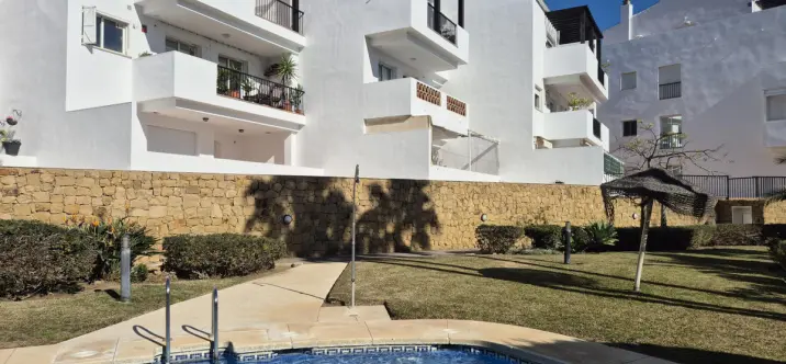 Sale of ground floor apartment in Riviera del Sol 4