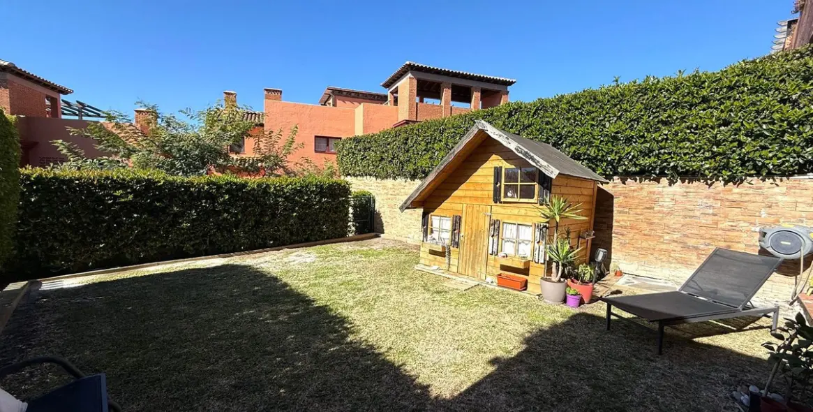 Sale of ground floor apartment in Casares Playa 21