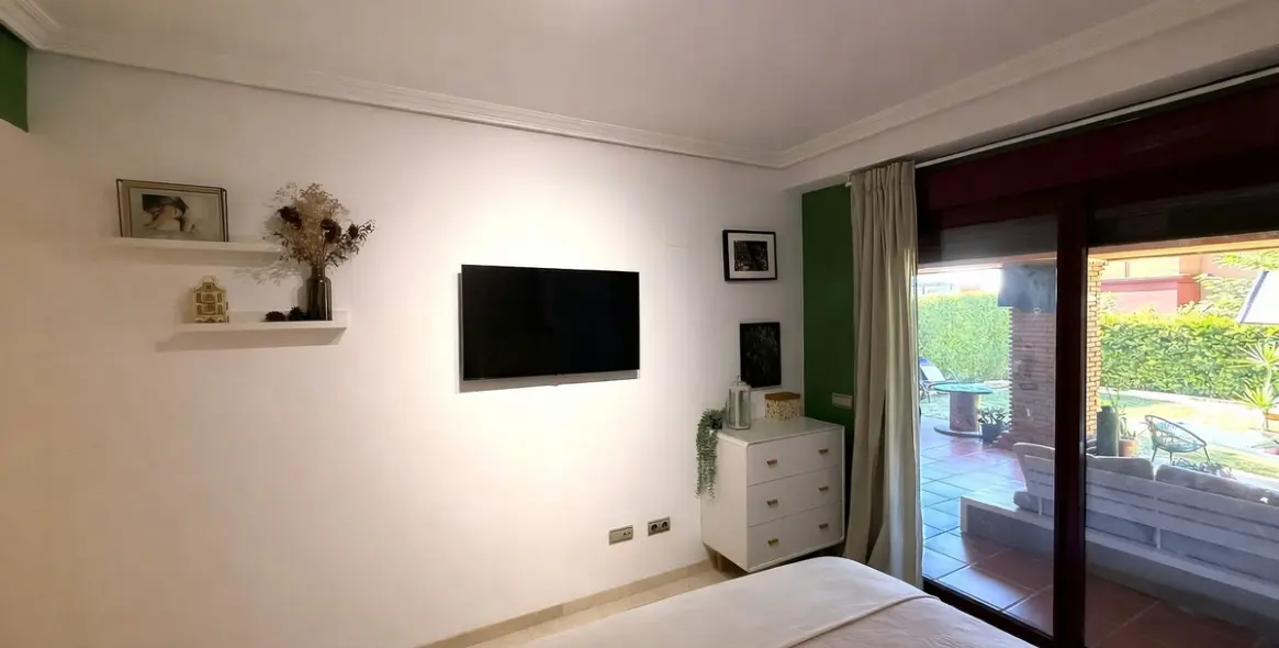 Sale of ground floor apartment in Casares Playa 26