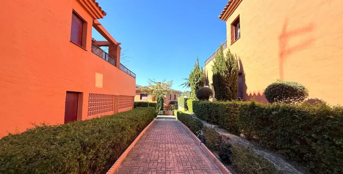 Sale of ground floor apartment in Casares Playa 42