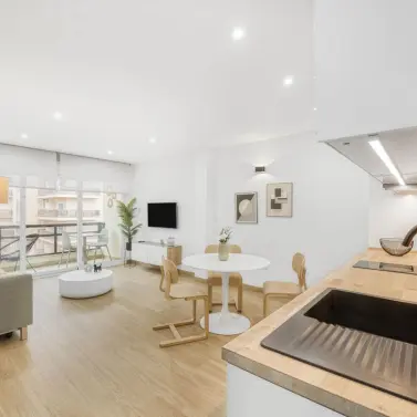 Sale of middle floor apartment in La Carihuela