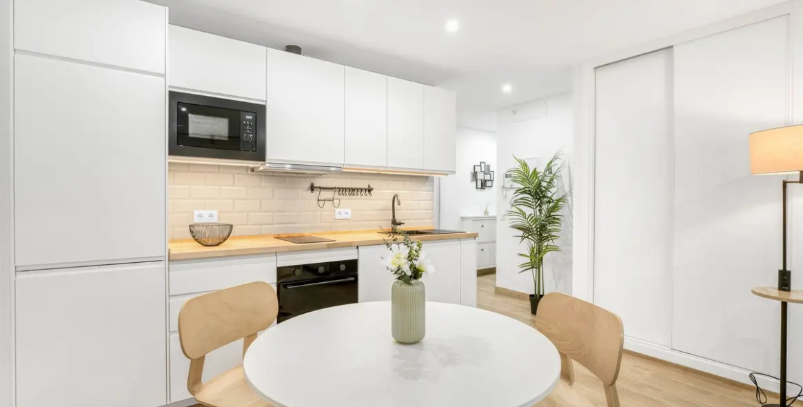 Sale of middle floor apartment in La Carihuela 3