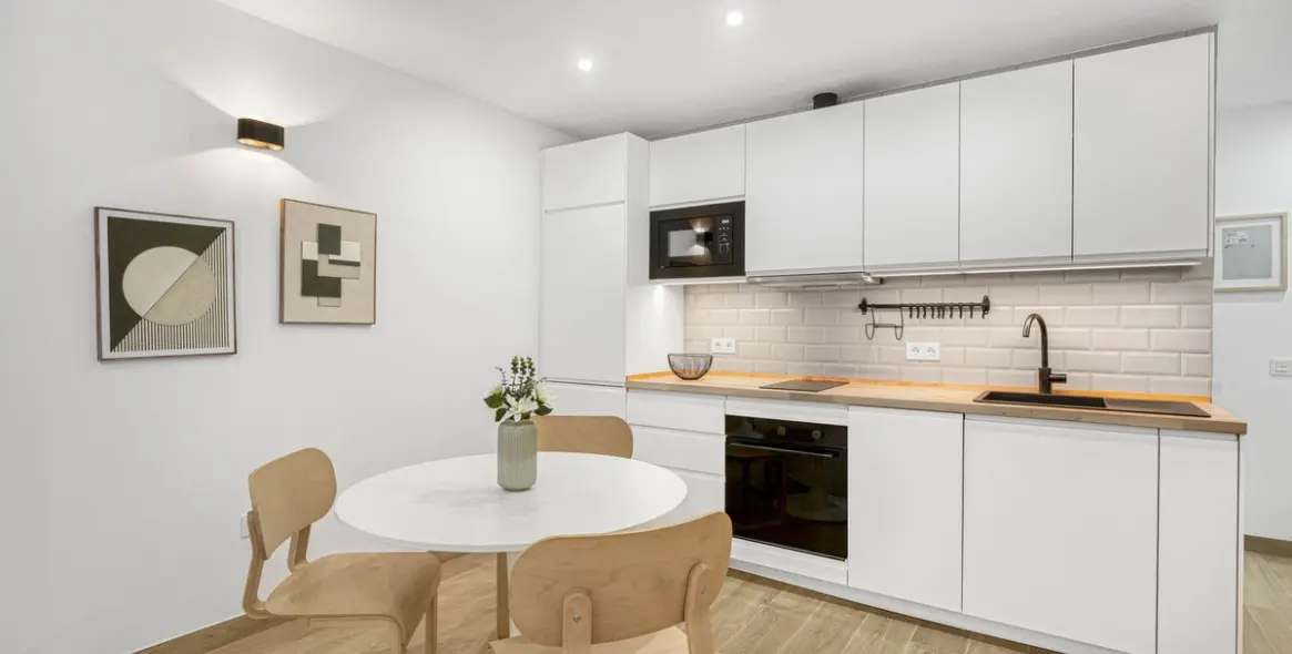 Sale of middle floor apartment in La Carihuela 4