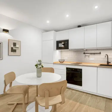 Sale of middle floor apartment in La Carihuela