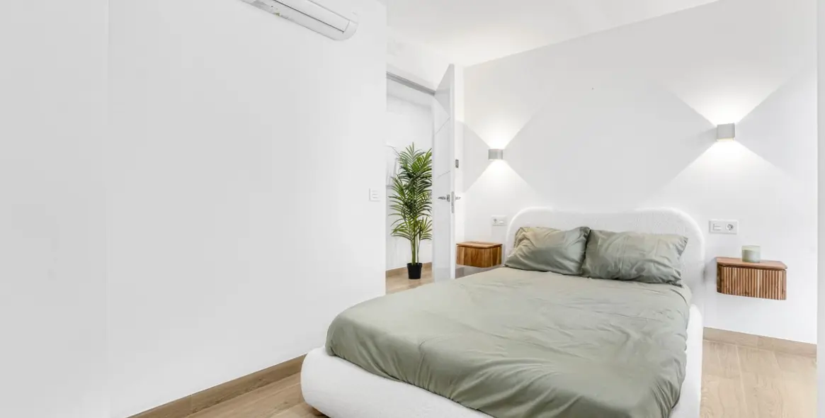 Sale of middle floor apartment in La Carihuela 5