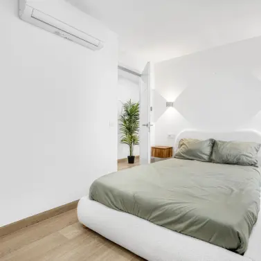 Sale of middle floor apartment in La Carihuela