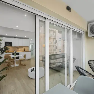 Sale of middle floor apartment in La Carihuela