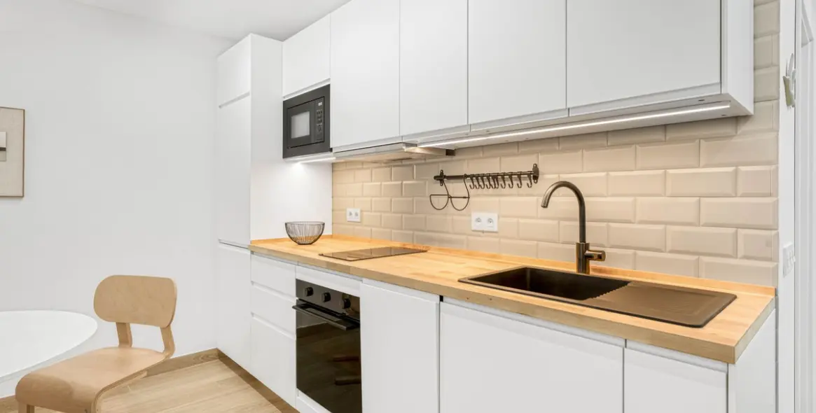 Sale of middle floor apartment in La Carihuela 18