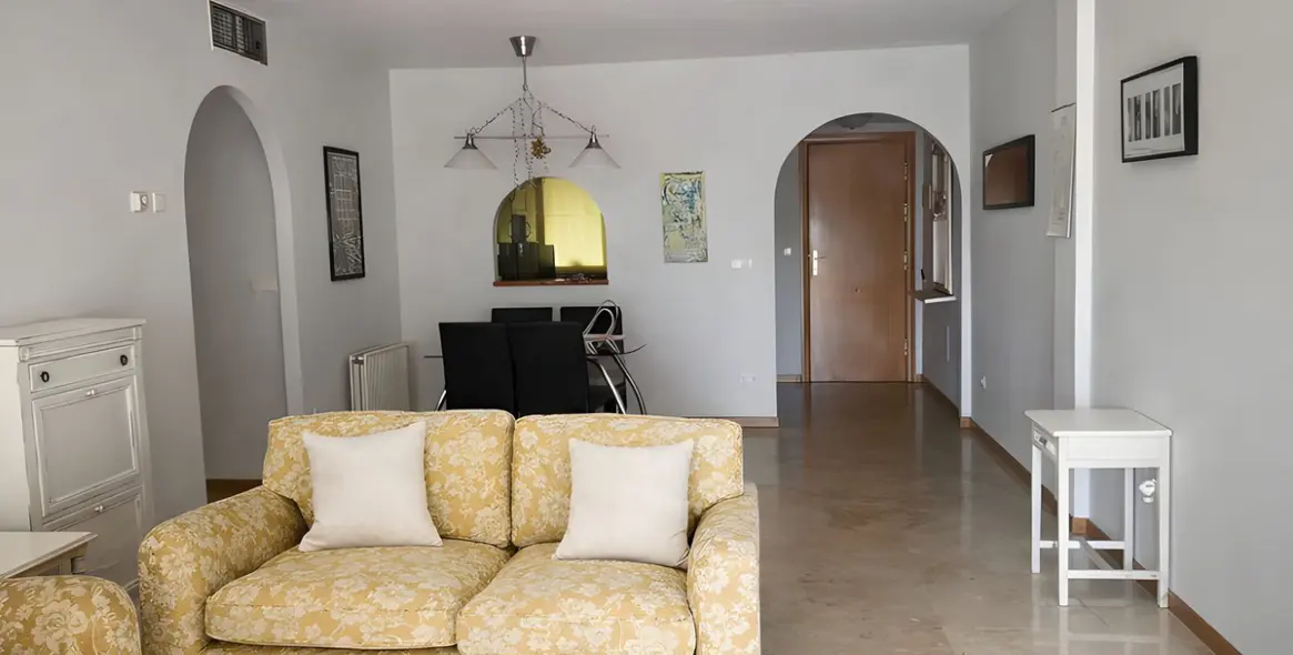 Sale of middle floor apartment in Guadalmina Alta 5