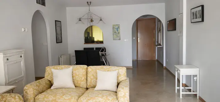 Sale of middle floor apartment in Guadalmina Alta 4