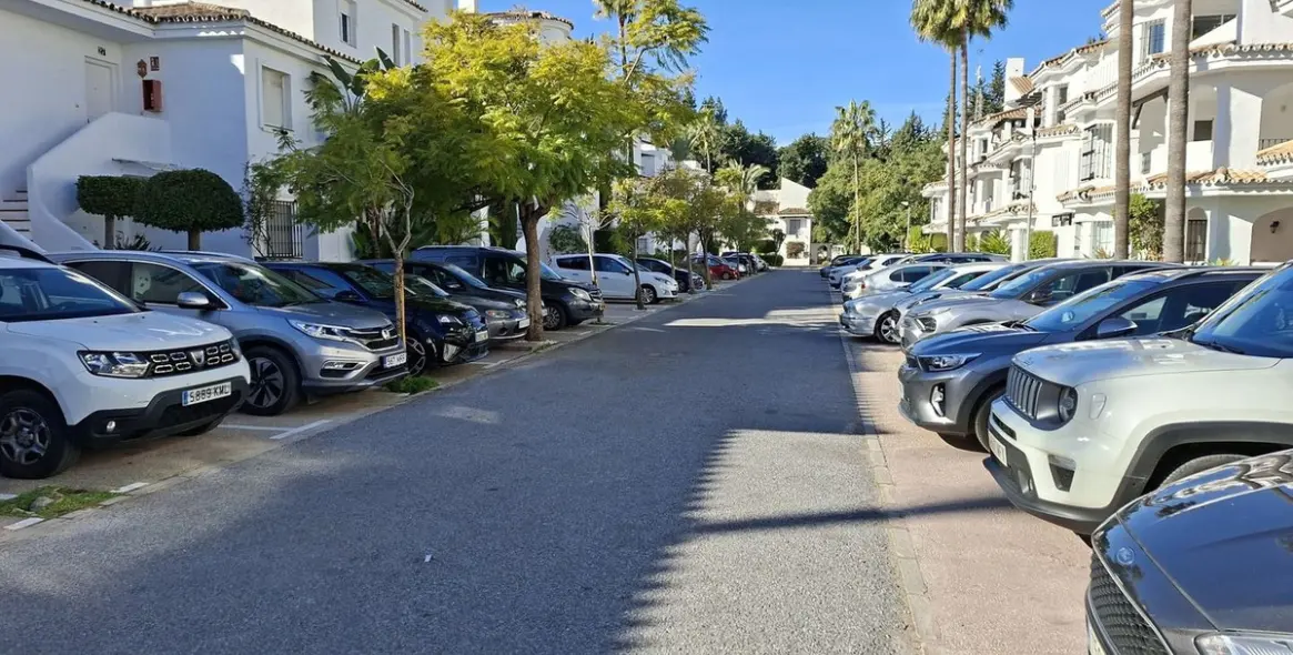 Продажа апартаментов на первом этаже в Marbella 6