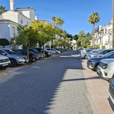 Продажа апартаментов на первом этаже в Marbella