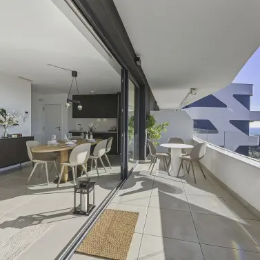 Продажа апартаментов на среднем этаже в Higueron