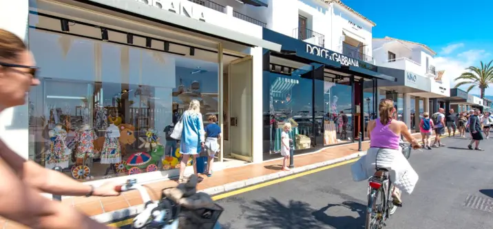 Продажа апартаментов на среднем этаже в The Golden Mile 0