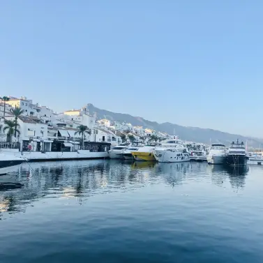 Продажа апартаментов на среднем этаже в The Golden Mile