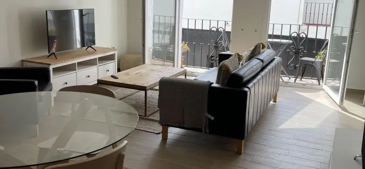 Продажа апартаментов на среднем этаже в The Golden Mile 2