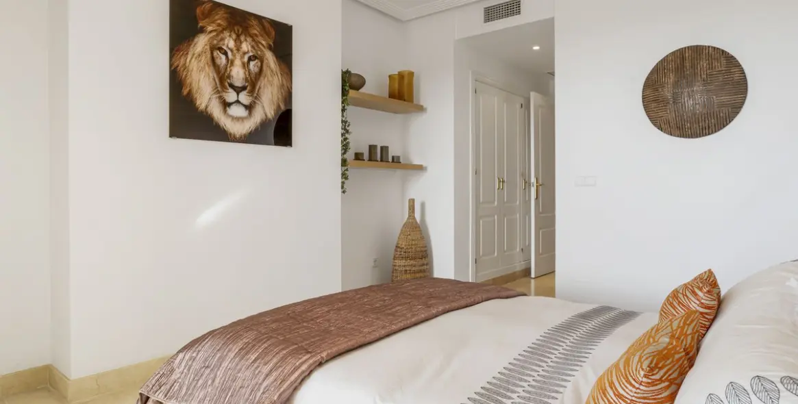 Sale of middle floor apartment in Los Arqueros 17