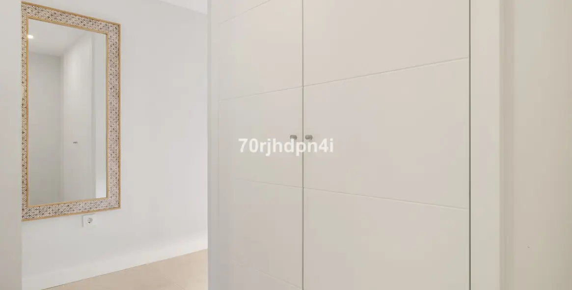 Продажа апартаментов на среднем этаже в Estepona 1