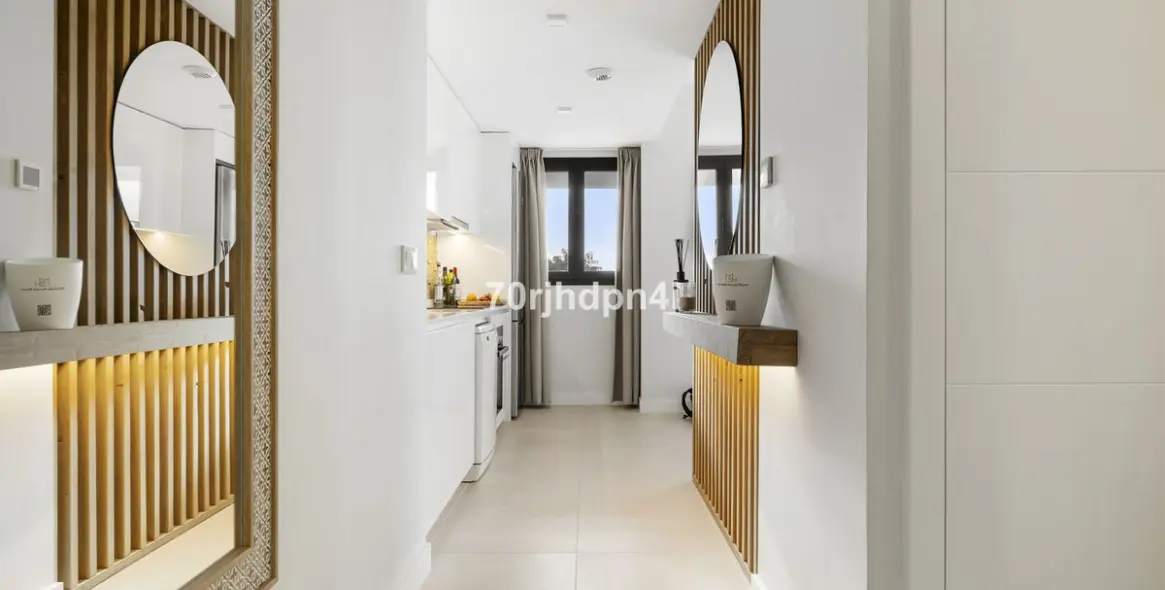 Продажа апартаментов на среднем этаже в Estepona 7